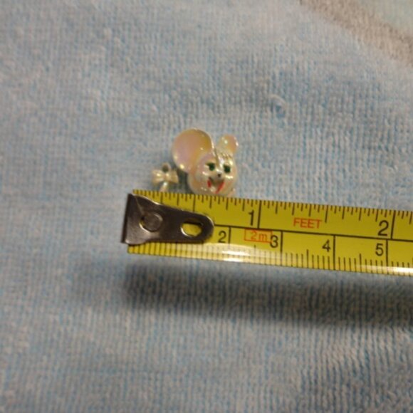 𝅺Vintage Enamel Mouse Pair Mice Green Rhinestone Eyes - Picture 5 of 9